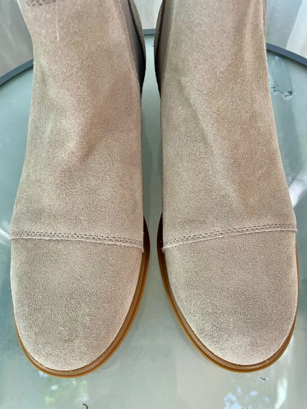 Sorel Women's Evie II Chelsea Suede Ankle Boots Size 9 Caribou Buff & Gum Tan